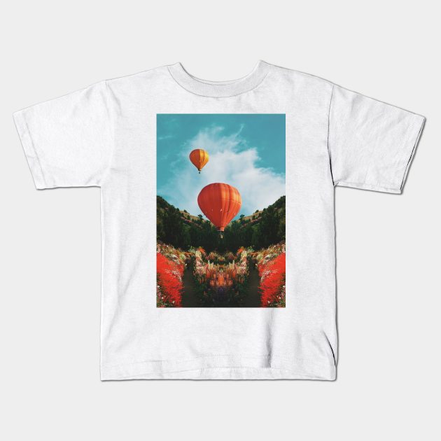 Hot Air Kids T-Shirt by lacabezaenlasnubes